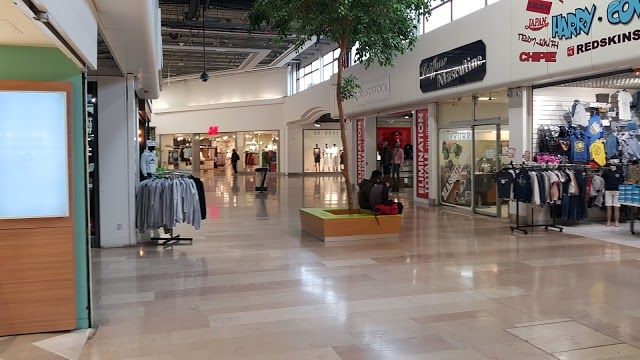 Carrefour Pince Vent Shopping Center